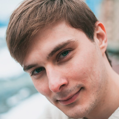 Роман Воронов