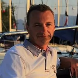 Андрей Оливейра