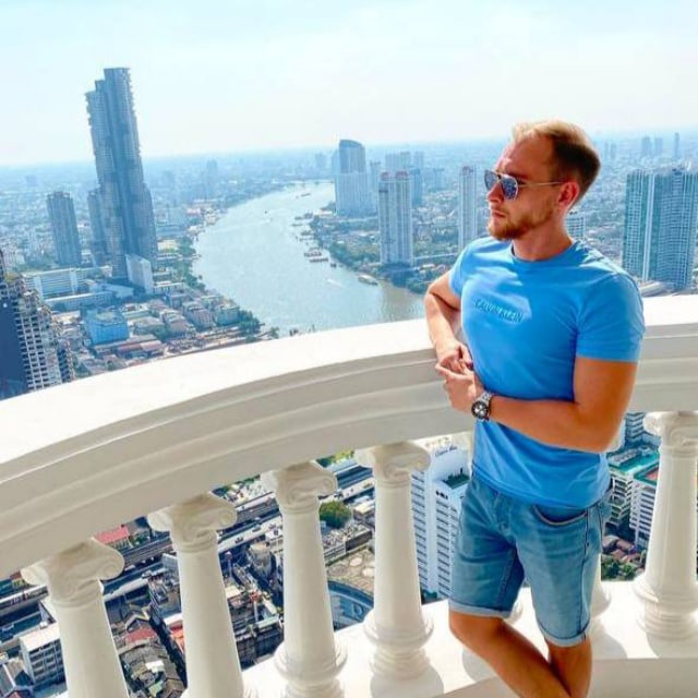 Роман Приват